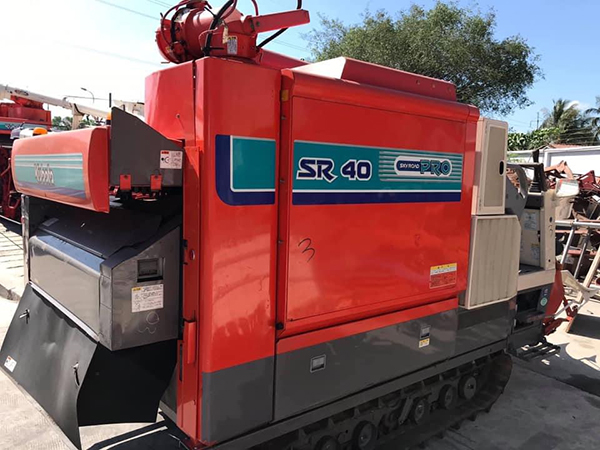 máy gặt lúa quảng ngãi